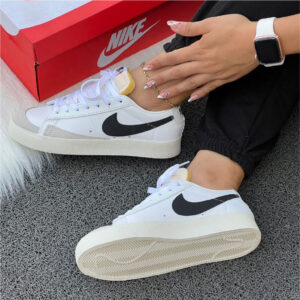 Nike Blazer Low - Mujer